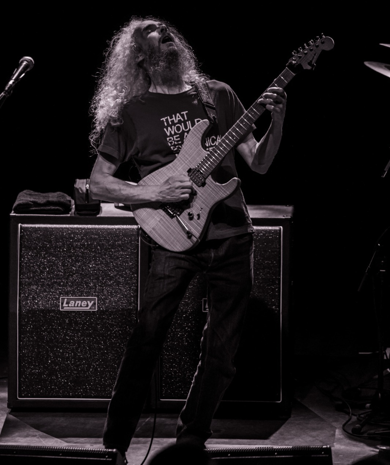 Guthrie_Govan.png